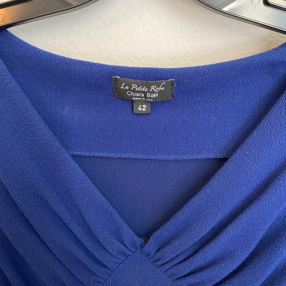 Chiara Boni Royal Blue Bodycon Dress with V-neck Long Sleeves and Ruching - Picture 2 of 4
